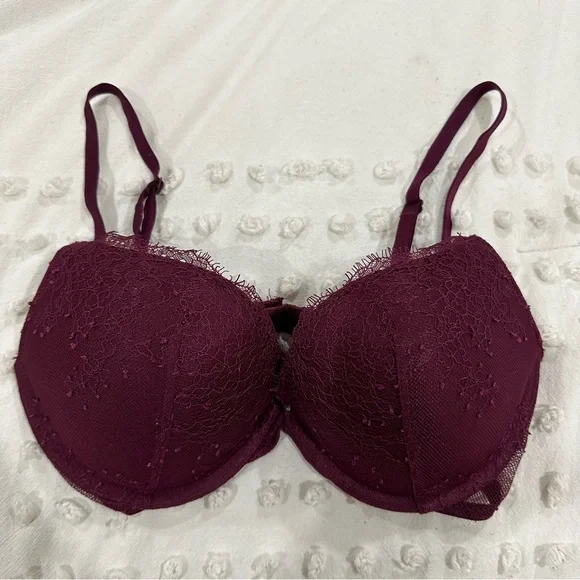 Victorias Secret Burgandy Lace Very Sexy Push Up Bra Size 32D - Picture 1 of 3